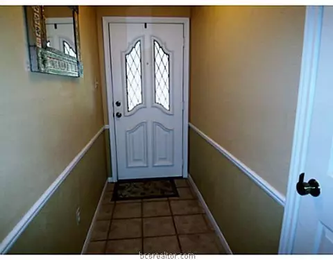 3816 Brighton Dr, Bryan, TX 77802 photo 2