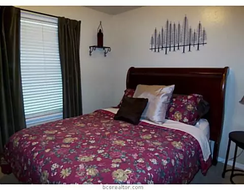 3816 Brighton Dr, Bryan, TX 77802 photo 8