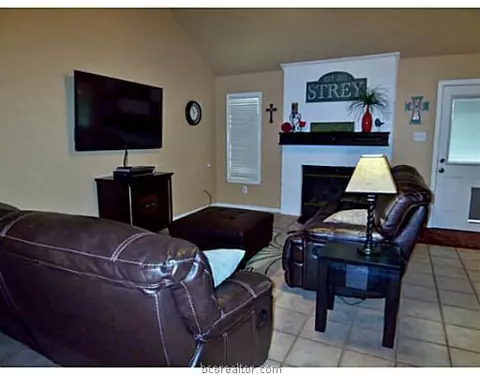 3816 Brighton Dr, Bryan, TX 77802 photo 4
