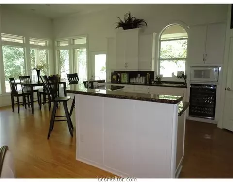 4309 Willowick Dr, Bryan, TX 77802 photo 9