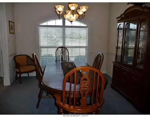 7300 Planters Loop, Bryan, TX 77808 photo 4