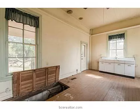 713 E 30th St, Bryan, TX 77803 photo 14