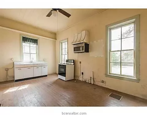 713 E 30th St, Bryan, TX 77803 photo 15