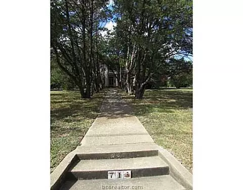 713 E 30th St, Bryan, TX 77803 photo 1