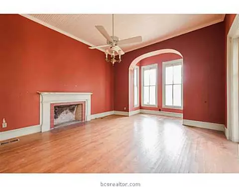 713 E 30th St, Bryan, TX 77803 photo 9