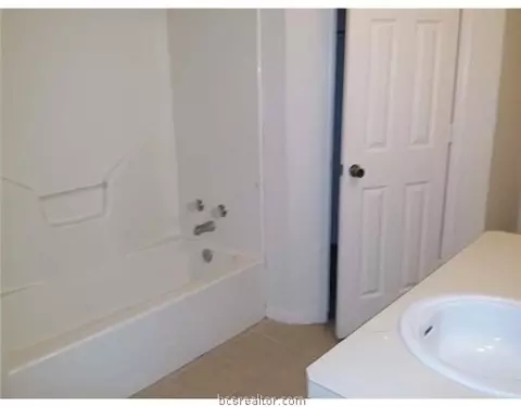 2517 Bexar Grass Ct, Bryan, TX 77802 photo 6