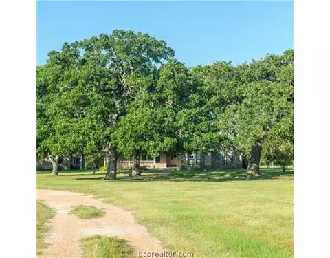3964 Cliff Rd, Bryan, TX 77808 photo 3