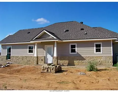 900 Keystone Dr, Bryan, TX 77807 photo 2