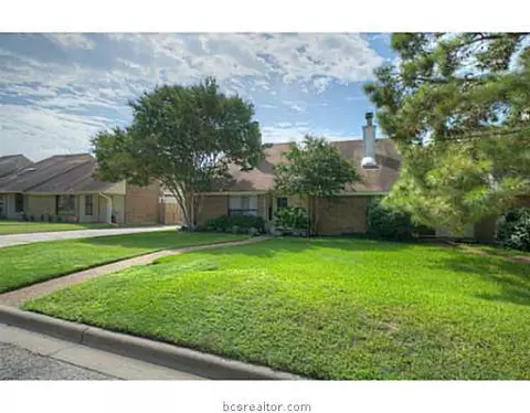 925 Navidad St, Bryan, TX 77801 photo 1