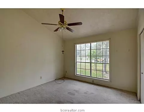 2805 Camelot Dr, Bryan, TX 77802 photo 11