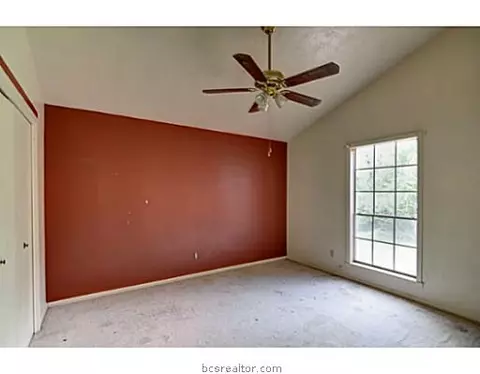2805 Camelot Dr, Bryan, TX 77802 photo 10