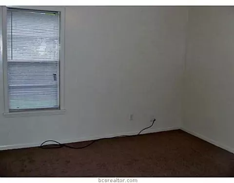 1913 Orman St, Bryan, TX 77801 photo 9