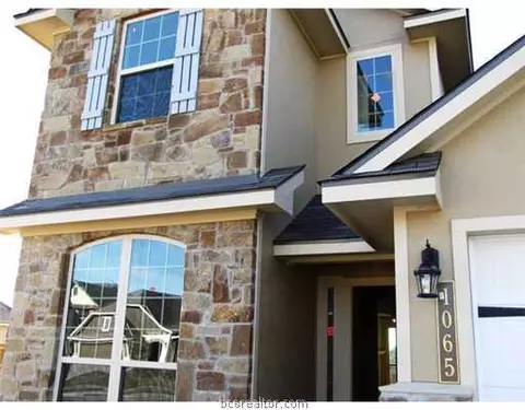 1065 Venice Dr, Bryan, TX 77808 photo 2