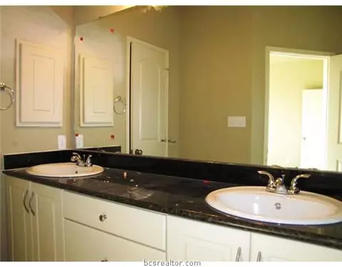 1065 Venice Dr, Bryan, TX 77808 photo 13