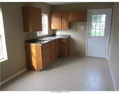 1006 E 25th St, Bryan, TX 77802 photo 5