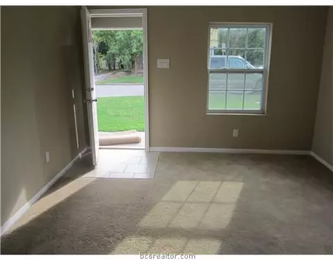 1006 E 25th St, Bryan, TX 77802 photo 4