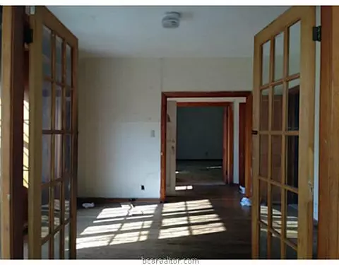 308 Elm, Bryan, TX 77801 photo 3