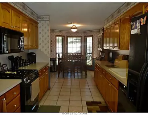 3817 Brockhampton Dr, Bryan, TX 77802 photo 9