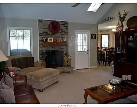 3817 Brockhampton Dr, Bryan, TX 77802 photo 4