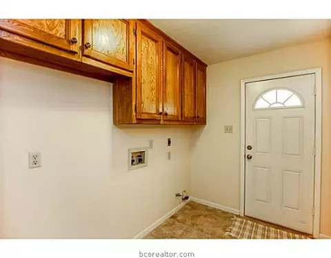 2312 Valley View Dr, Bryan, TX 77802 photo 9
