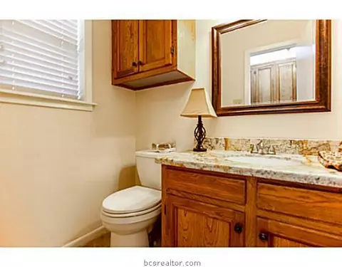 2312 Valley View Dr, Bryan, TX 77802 photo 10