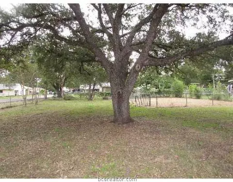 311 May St, Bryan, TX 77802 photo 3
