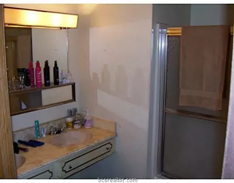 8272 Grassbur Rd, Bryan, TX 77808 photo 9