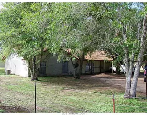 8272 Grassbur Rd, Bryan, TX 77808 photo 4
