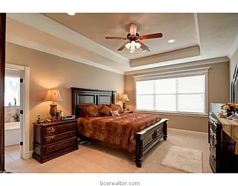 6977 Gemstone, Bryan, TX 77808 photo 5