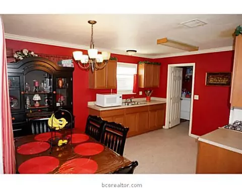 1328 Celias Dream, Bryan, TX 77803 photo 2