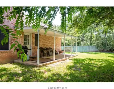 5601 Hampton Ct, Bryan, TX 77802 photo 8