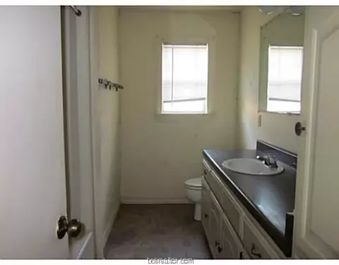 607 Olive St, Bryan, TX 77801 photo 6