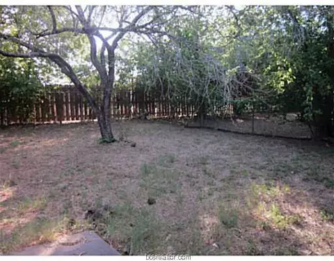 607 Olive St, Bryan, TX 77801 photo 9