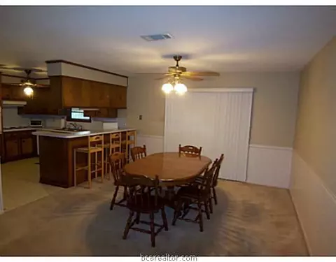 2312 Windsor Dr, Bryan, TX 77802 photo 6