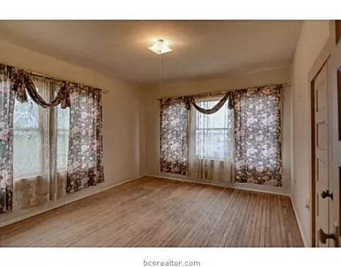 608 S Bryan Ave, Bryan, TX 77803 photo 15