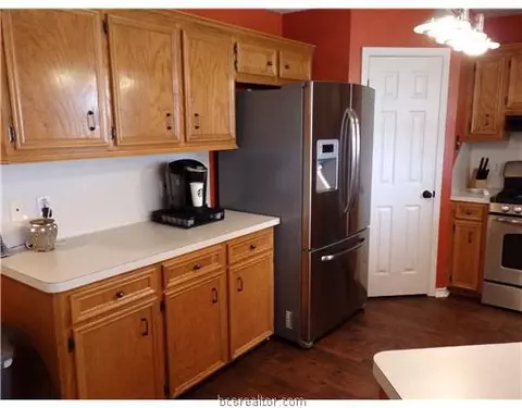 3908 Brighton Dr, Bryan, TX 77802 photo 8
