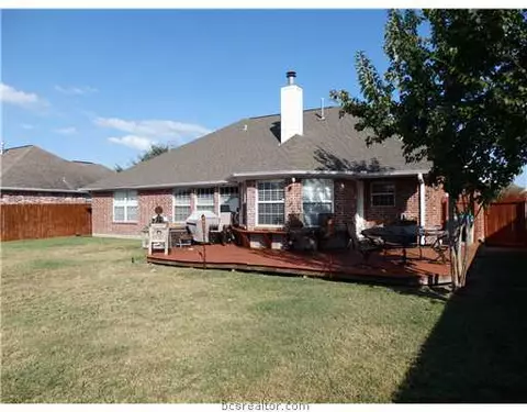 3908 Brighton Dr, Bryan, TX 77802 photo 3