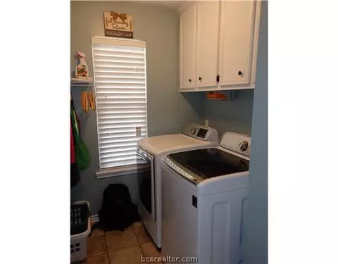 3908 Brighton Dr, Bryan, TX 77802 photo 16