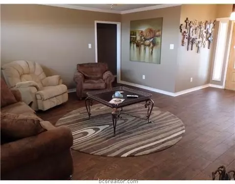 3908 Brighton Dr, Bryan, TX 77802 photo 6