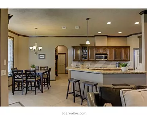 4847 Blazing, Bryan, TX 77808 photo 7