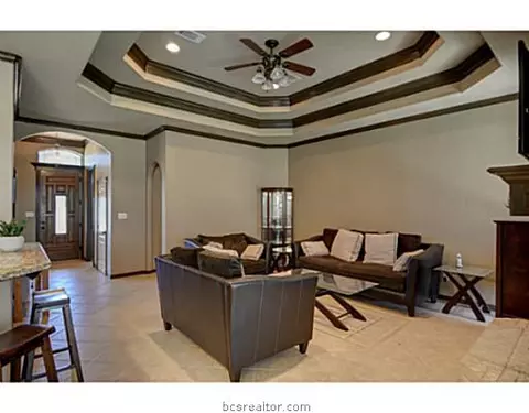 4847 Blazing, Bryan, TX 77808 photo 5