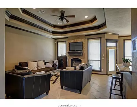 4847 Blazing, Bryan, TX 77808 photo 6