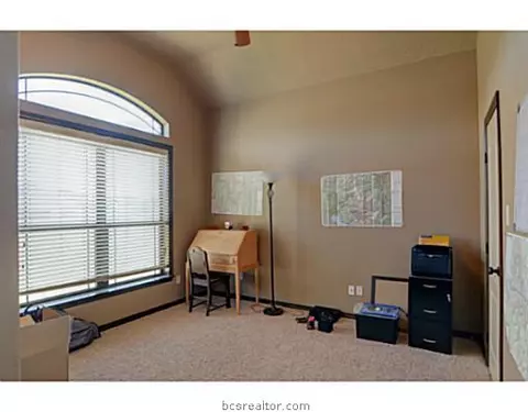 4847 Blazing, Bryan, TX 77808 photo 11