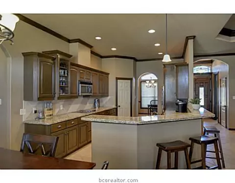 4847 Blazing, Bryan, TX 77808 photo 9