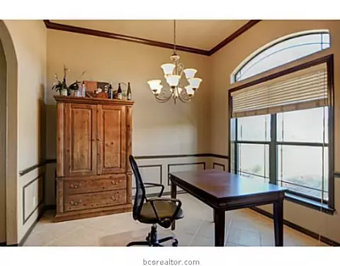 4847 Blazing, Bryan, TX 77808 photo 4
