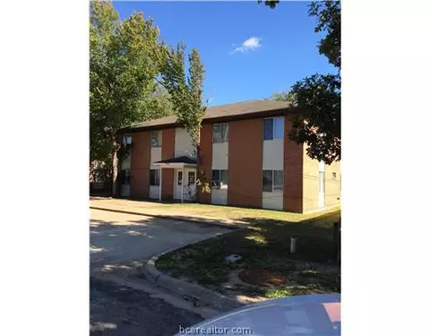 3526 Midwest Dr, Bryan, TX 77802 photo 2
