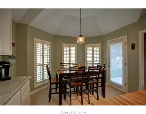 4601 Warwick Ln, Bryan, TX 77802 photo 7