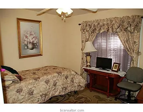 902 E 27th St, Bryan, TX 77803 photo 12