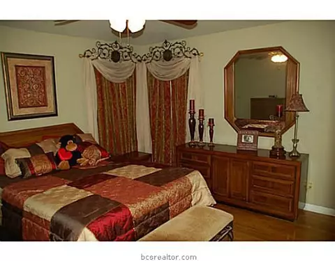 902 E 27th St, Bryan, TX 77803 photo 7