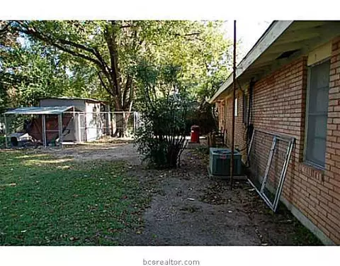 902 E 27th St, Bryan, TX 77803 photo 14